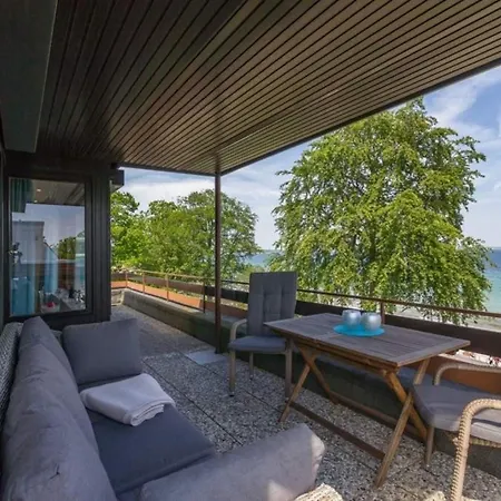 Penthouse Deck 12 *
